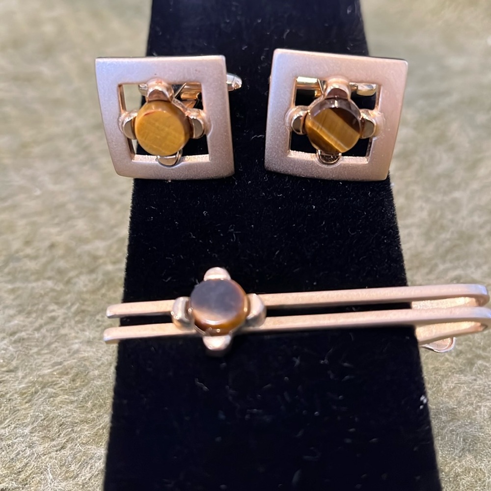 Vintage Hickok USA Tigereye Goldtone Tie Clip & Cufflink Set